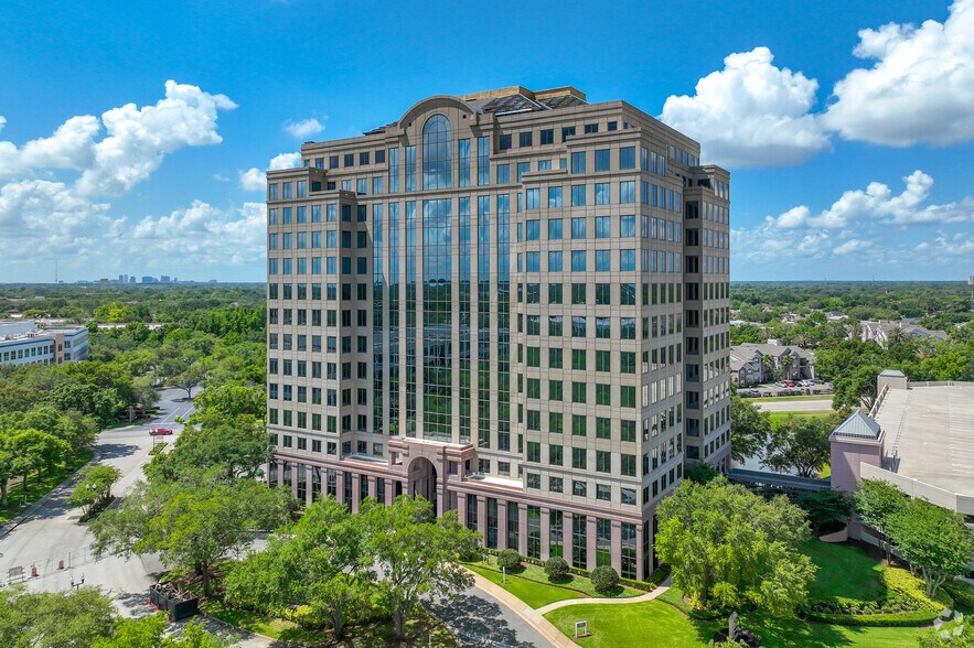 1900 Summit Tower Blvd, Orlando, FL à louer - Photo principale – Image 1 sur 8