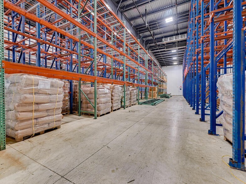 9342 SE Loop 410, San Antonio, TX à louer - Photo de l’immeuble – Image 2 sur 9