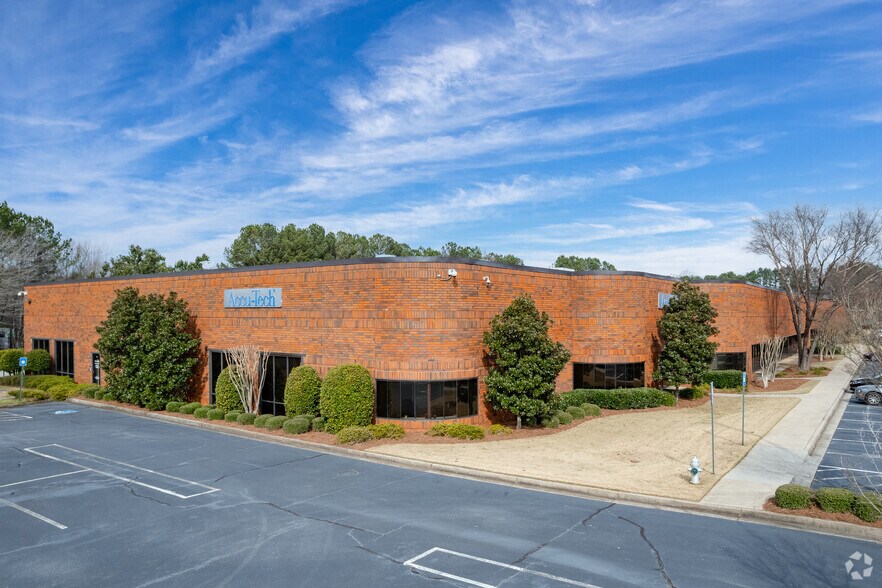 11350 Old Roswell Rd, Alpharetta, GA à louer - Photo principale – Image 1 sur 6