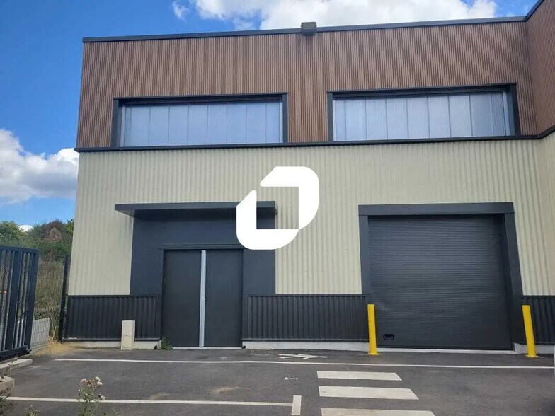 Local d’activités dans Marcoussis à louer - Photo de l’immeuble – Image 1 sur 11
