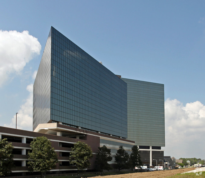 3900 N Causeway Blvd, Metairie, LA à louer - Photo de l’immeuble – Image 1 sur 1