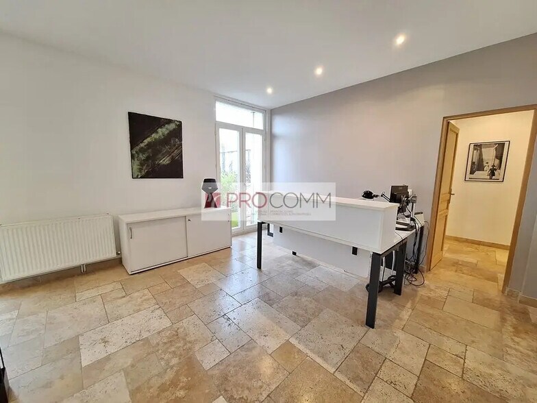 Bureau dans Tours à louer - Photo de l’immeuble – Image 1 sur 5