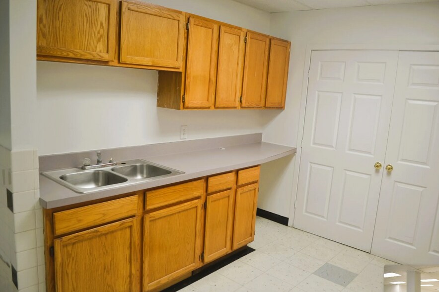 1506 Hull St, Richmond, VA à louer - Photo intérieure – Image 3 sur 10