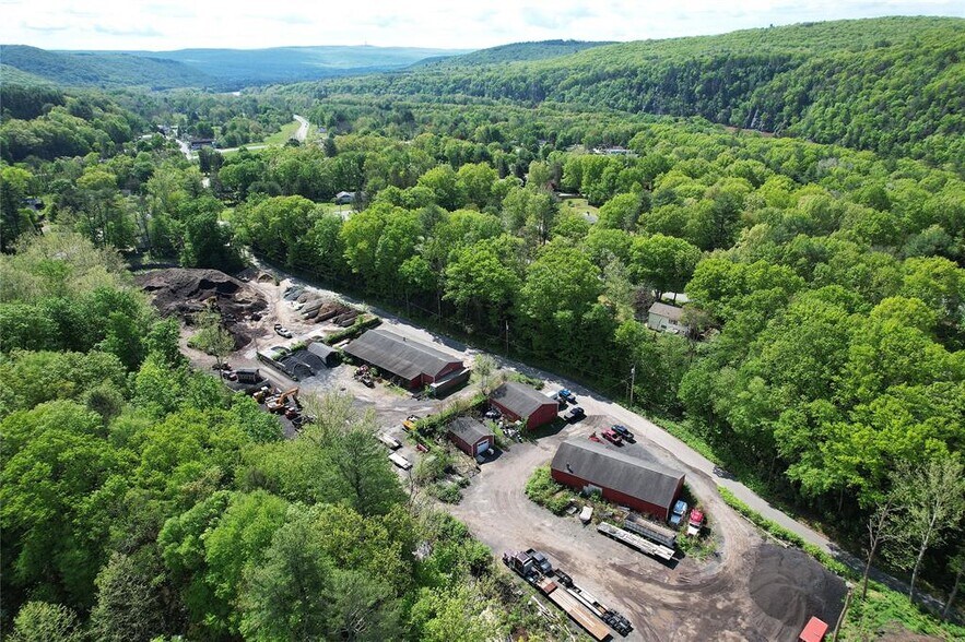 26 Hook Rd, Sparrow Bush, NY à vendre - Photo de l’immeuble – Image 3 sur 29