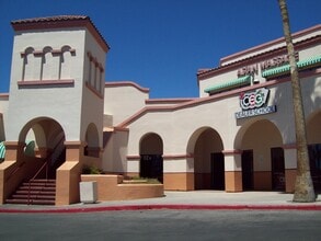 2605-2645 S Decatur Blvd, Las Vegas, NV à louer Photo intérieure– Image 1 sur 12