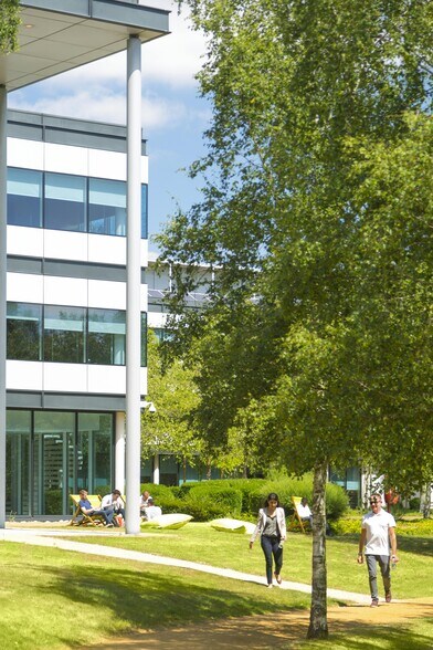 250 Longwater Ave, Reading à louer - Photo de l’immeuble – Image 3 sur 9
