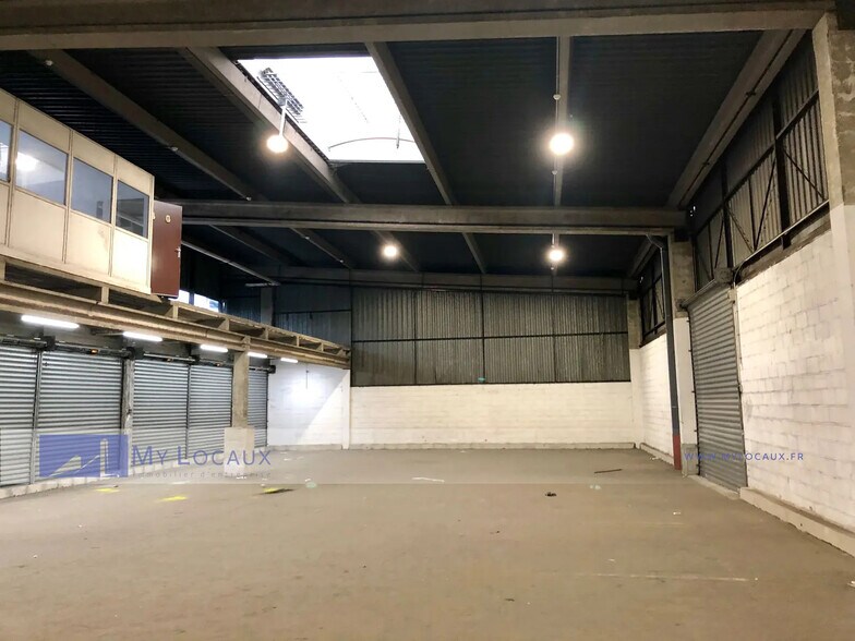 Industriel/Logistique dans Aulnay-sous-Bois à louer - Photo de l’immeuble – Image 3 sur 5