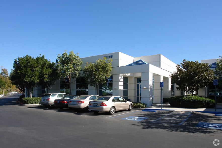 16259 Laguna Canyon Rd, Irvine, CA à louer - Photo de l’immeuble – Image 2 sur 4