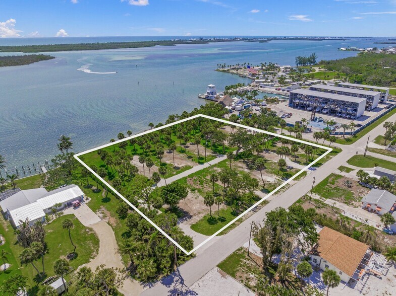 1 Rasche Road, Englewood, FL à vendre - Photo de l’immeuble – Image 2 sur 17