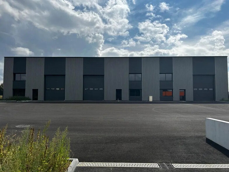 Industriel/Logistique dans Les Herbiers à louer - Photo de l’immeuble – Image 2 sur 6