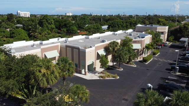 605 SE 1st Ave, Delray Beach, FL à louer - Photo principale – Image 1 sur 6