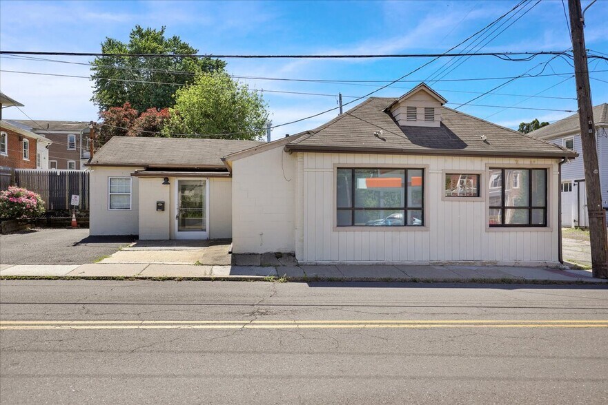 318 State St, Pottstown, PA à vendre - Photo de l’immeuble – Image 1 sur 14