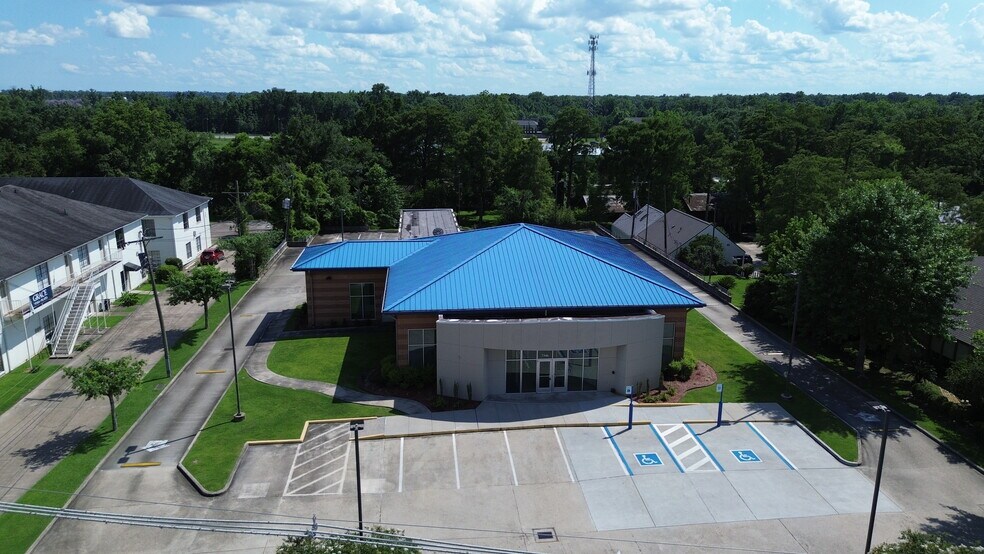 7346 Highland Rd, Baton Rouge, LA à vendre - Photo principale – Image 1 sur 14