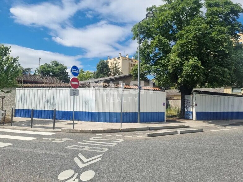 Local commercial dans Villeurbanne à louer - Photo de l’immeuble – Image 3 sur 3