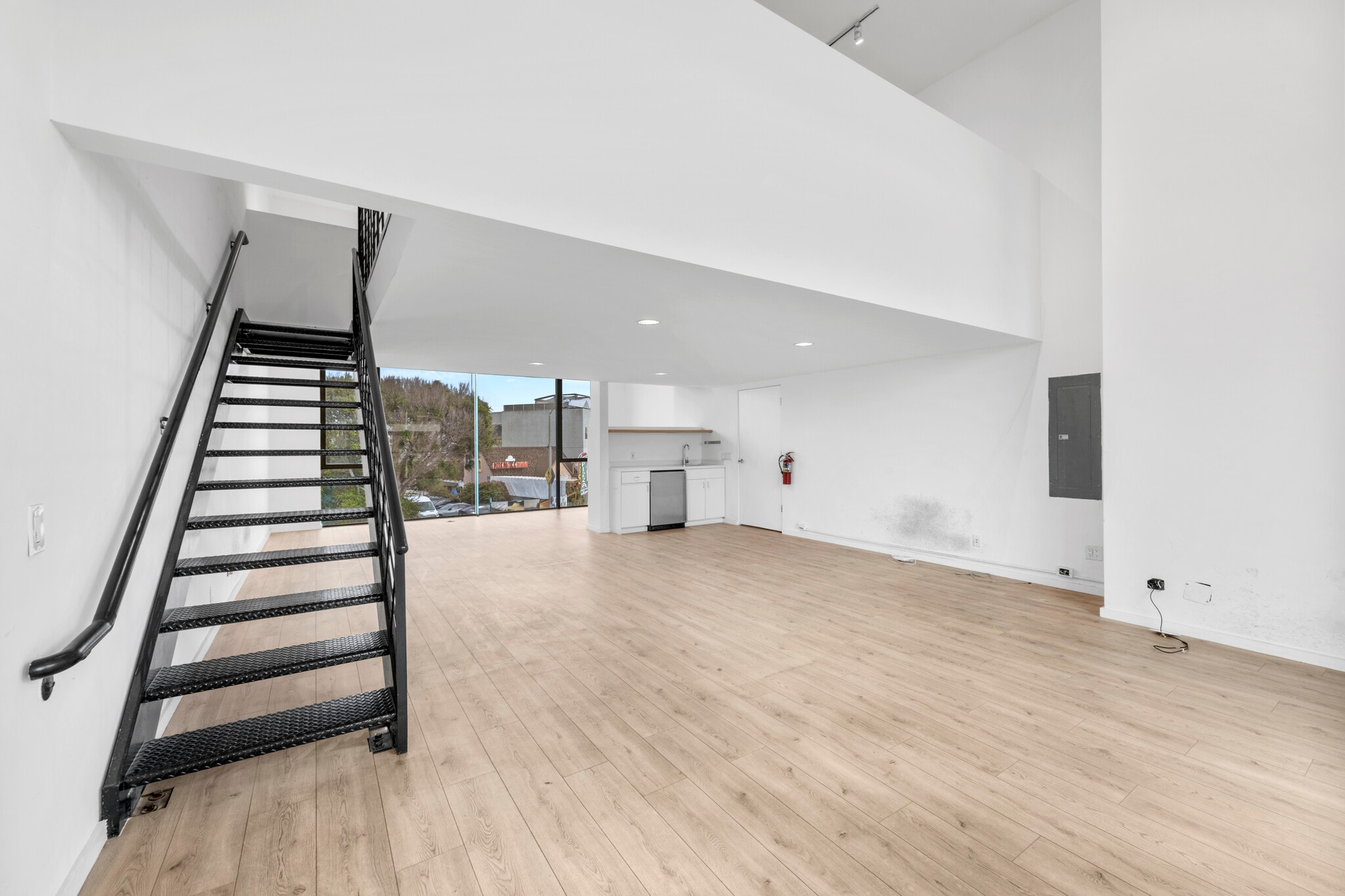 1501 Main St, Venice, CA à louer Photo intérieure– Image 1 sur 8