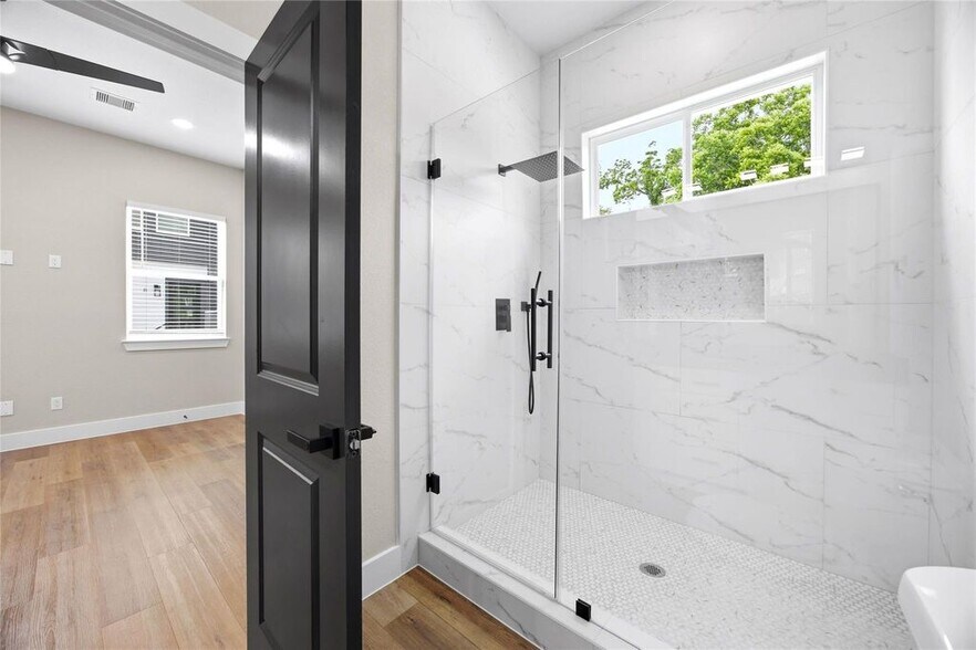 6103 Shotwell st, Houston, TX à vendre - Photo de l’immeuble – Image 3 sur 24