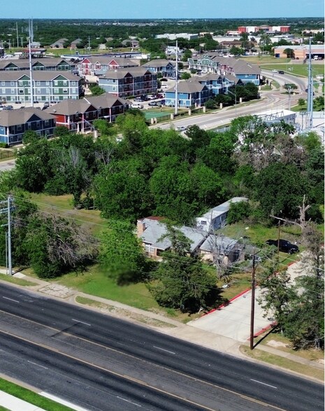 2603 E Villa Maria Rd, Bryan, TX à vendre - Photo de l’immeuble – Image 3 sur 5