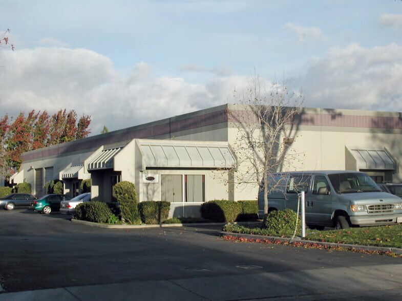 2828 Aiello Dr, San Jose, CA à vendre - Photo de l’immeuble – Image 3 sur 4