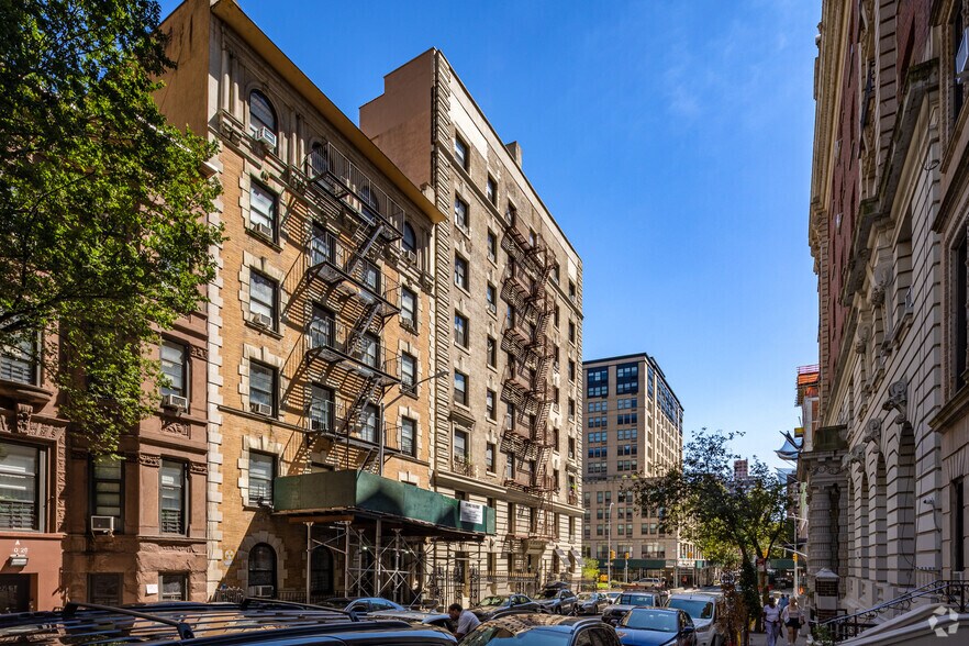 2701-2707 Broadway, New York, NY à louer - Photo de l’immeuble – Image 2 sur 22