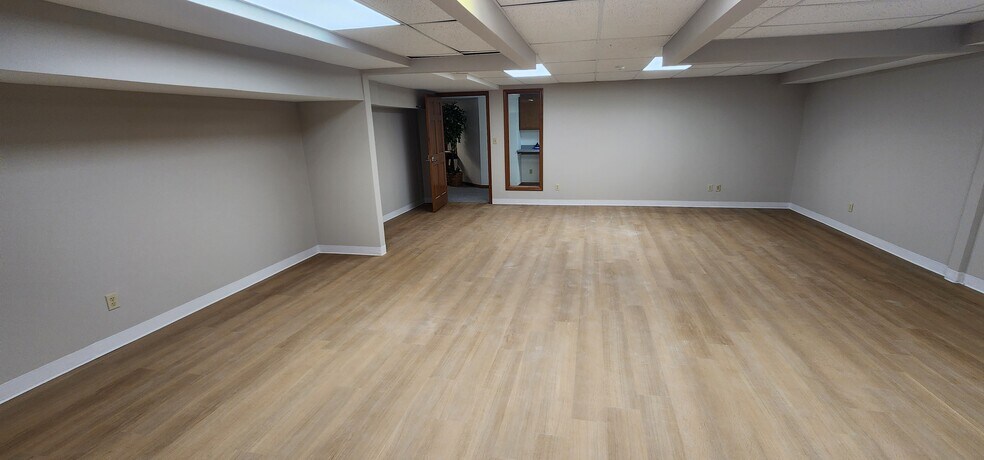 450 S Durkin Dr, Springfield, IL à louer - Photo de l’immeuble – Image 3 sur 26