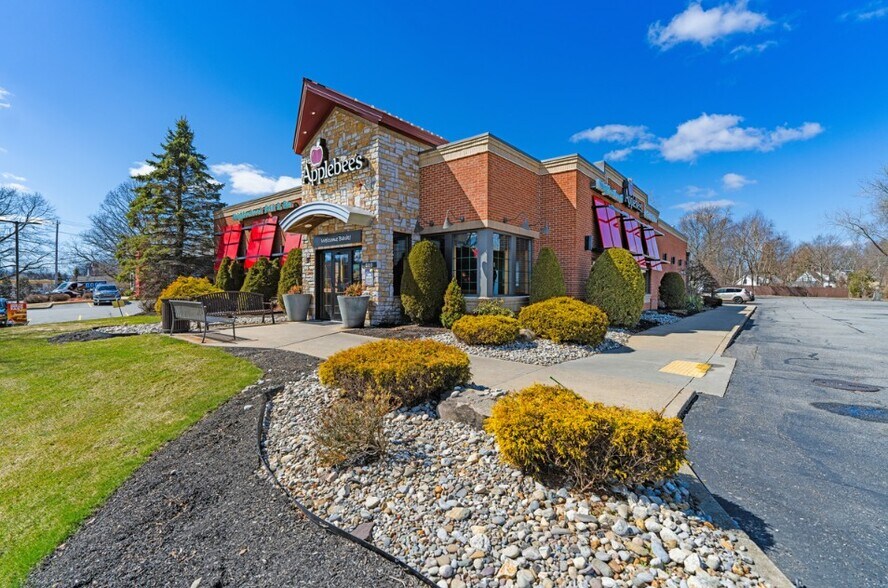 680 Southbridge St, Auburn, MA à vendre - Photo de l’immeuble – Image 3 sur 6