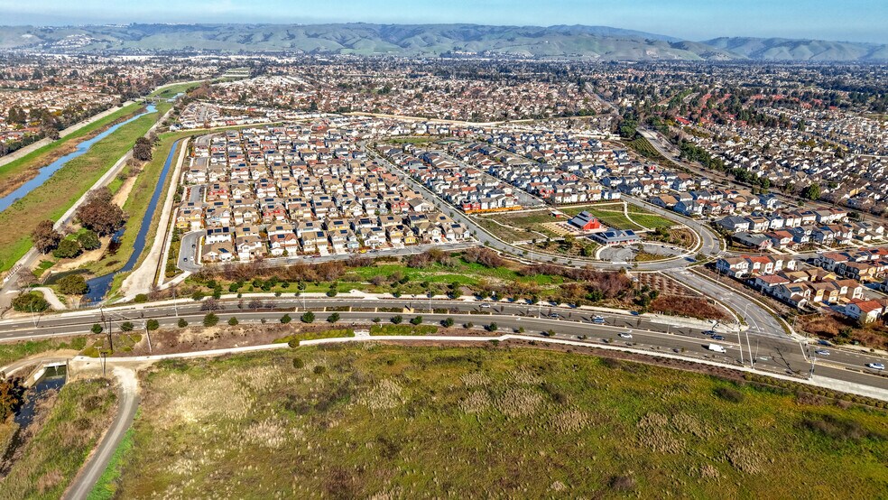 Ardenwood Blvd, Fremont, CA à vendre - Aérien – Image 2 sur 4