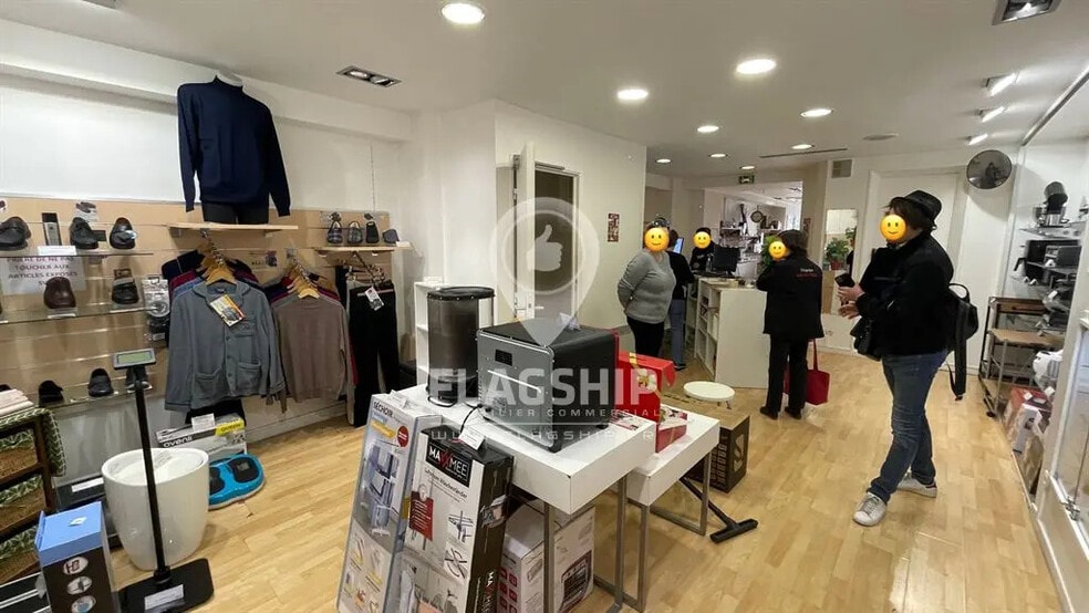 Local commercial dans Paris à louer - Photo de l’immeuble – Image 1 sur 6