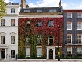 29 Curzon St, Londres à louer Photo de l’immeuble– Image 1 sur 5