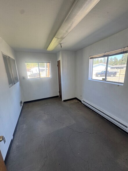 1746 D St, South Lake Tahoe, CA à louer - Photo de l’immeuble – Image 2 sur 8