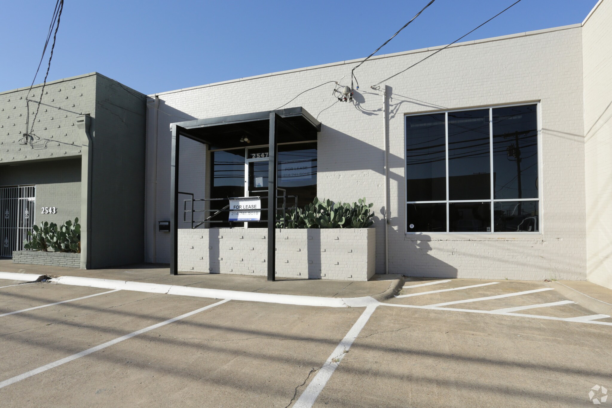 2547 Farrington St, Dallas, TX à louer Photo principale– Image 1 sur 7