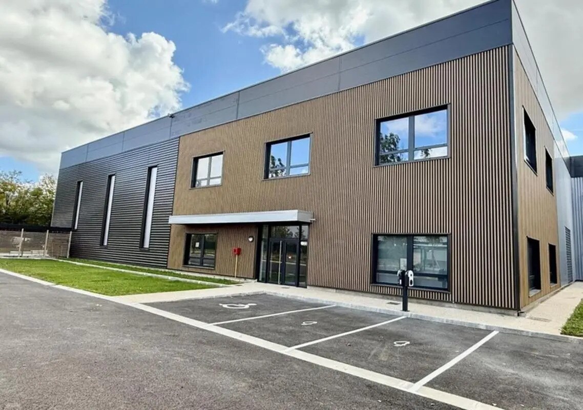 Bureau dans Trappes à louer Photo de l’immeuble– Image 1 sur 20