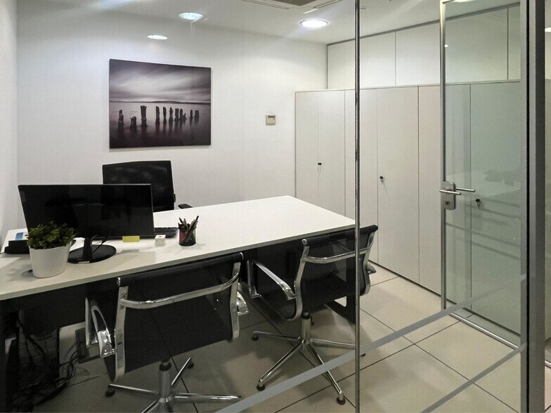 Bureau dans Sabadell, Barcelona à louer - Photo de l’immeuble – Image 1 sur 4
