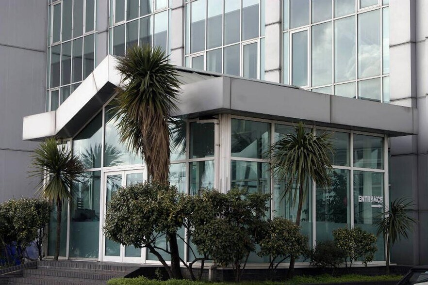80 Scrubs Ln, Londres à louer - Photo de l’immeuble – Image 2 sur 7