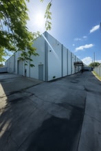 4201-4250 NW 37th Ct, Miami, FL à louer Photo intérieure– Image 2 sur 8