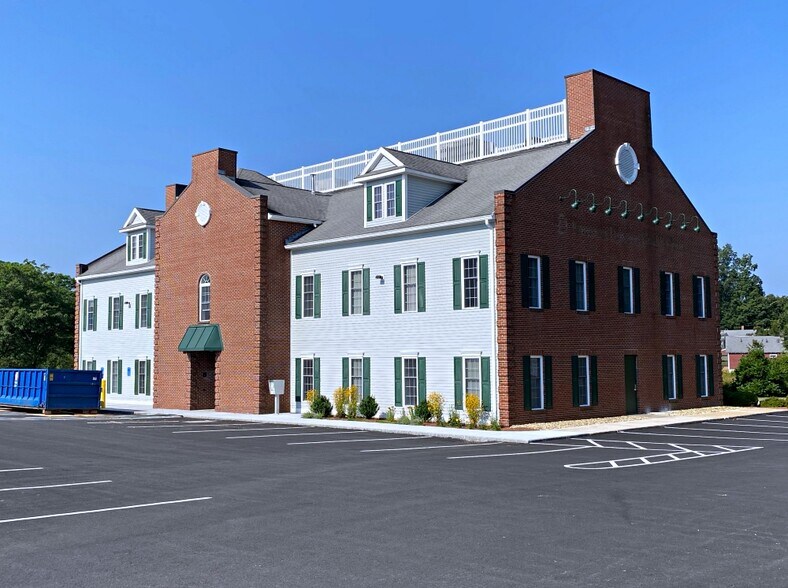 100 Boston Rd, Groton, MA à vendre - Photo de l’immeuble – Image 2 sur 5