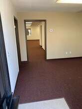 13505 Yorba Ave, Chino, CA à louer Photo de l’immeuble– Image 2 sur 10
