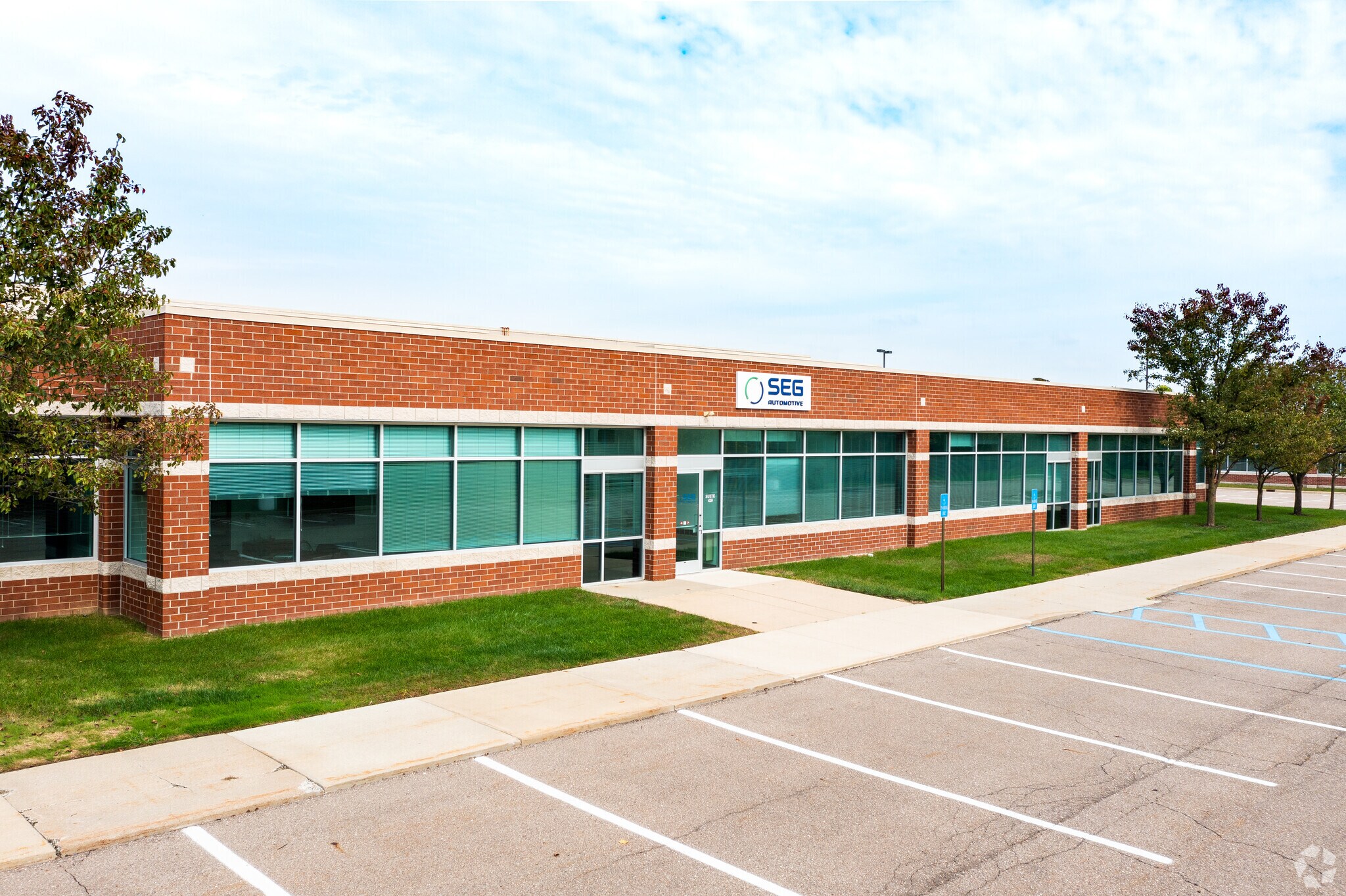 27275 Haggerty Rd, Novi, MI à vendre Photo principale– Image 1 sur 10