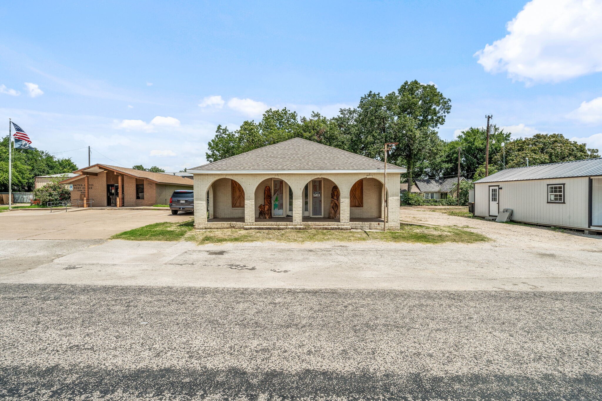 104 W Lipan Drive, Lipan, TX à vendre Photo de l’immeuble– Image 1 sur 36