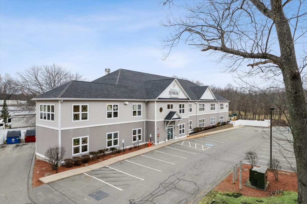 443 W Lowell Ave, Haverhill, MA à vendre Photo principale– Image 1 sur 50