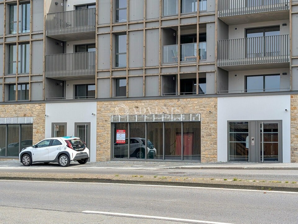 Local commercial dans Saint-Malo à louer Photo de l’immeuble– Image 1 sur 11