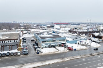 2284-2296 Boul Industriel, Laval, QC - VUE AÉRIENNE  vue de carte