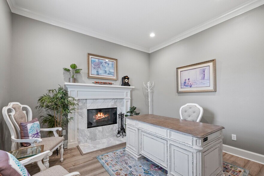 303 Longmire Rd, Conroe, TX à vendre - Photo de l’immeuble – Image 2 sur 13