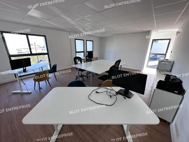 Bureau dans Cesson-Sévigné à louer - Photo intérieure – Image 2 sur 5