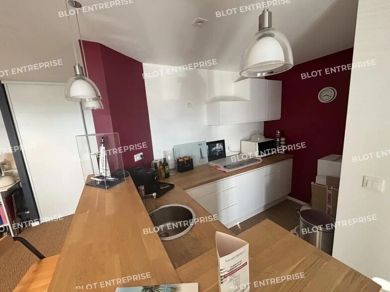 Bureau dans Lorient à vendre - Photo de l’immeuble – Image 2 sur 5