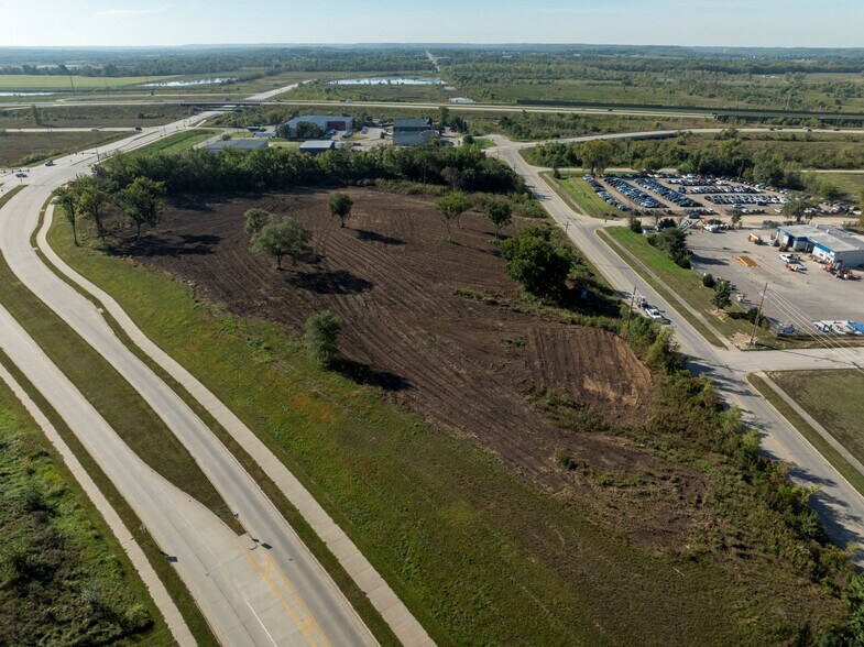 2900 Haskell Lane, Lawrence, KS à vendre - Aérien – Image 3 sur 36