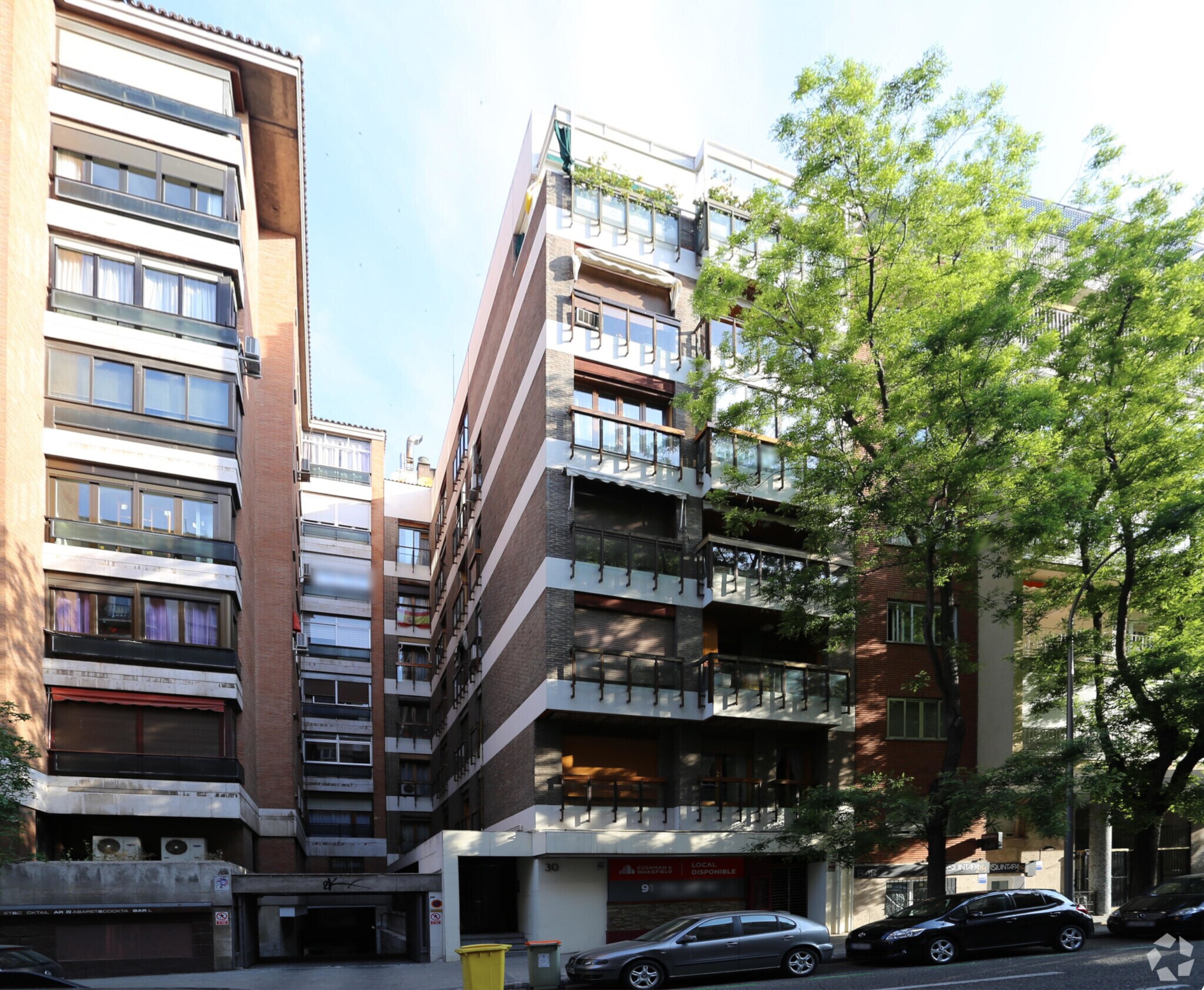 Immeuble residentiel dans Madrid, Madrid à vendre Photo de l’immeuble– Image 1 sur 2