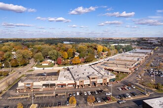 29 Crystal Lake Plz, Crystal Lake, IL - Vue aérienne  vue de carte - Image1