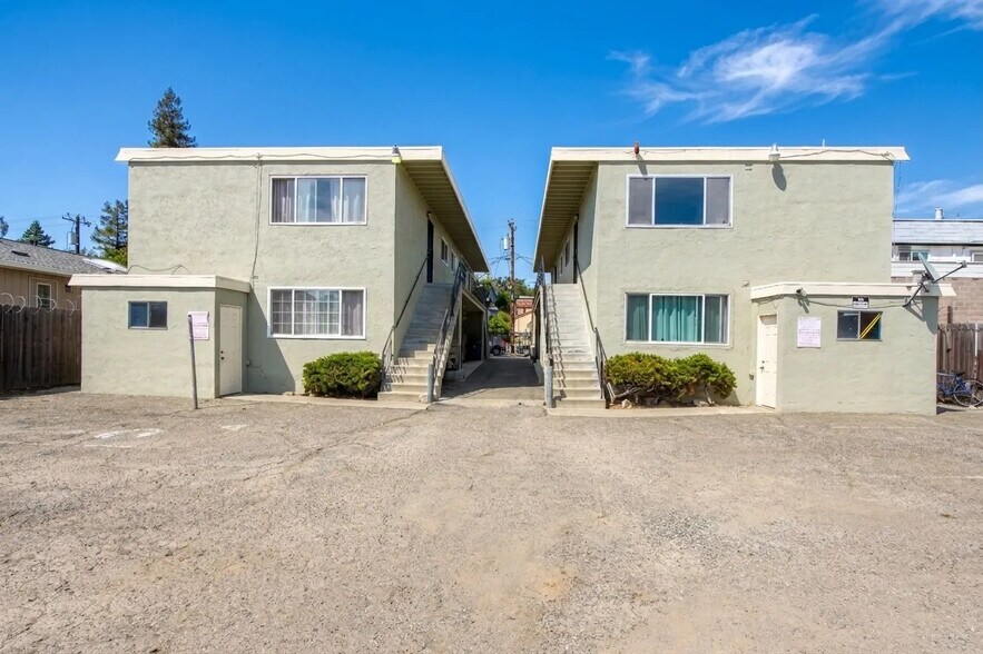 3057-3063 Blossom St, Oakland, CA à vendre - Photo de l’immeuble – Image 2 sur 4