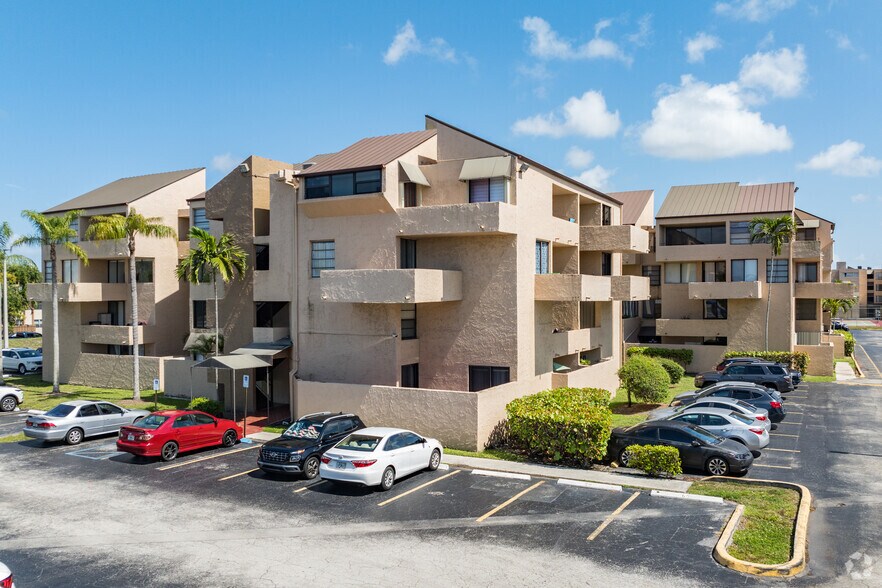 10400 SW 108th Ave, Miami, FL à vendre - Photo principale – Image 1 sur 1