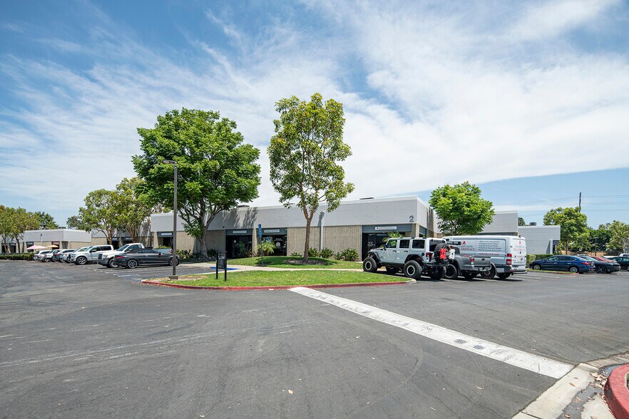 15791 Rockfield Blvd, Irvine, CA à louer - Photo de l’immeuble – Image 3 sur 27